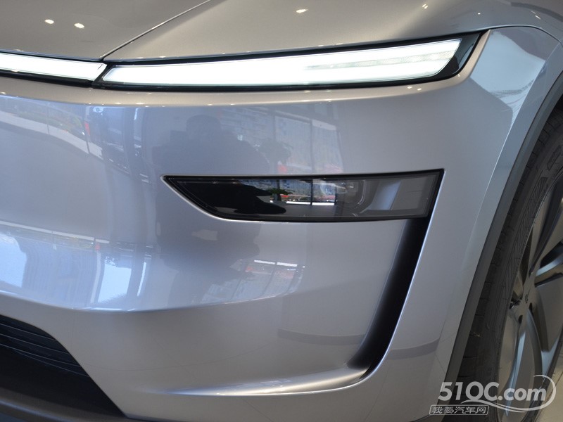 2025款 特斯拉Model Y换新版 其它